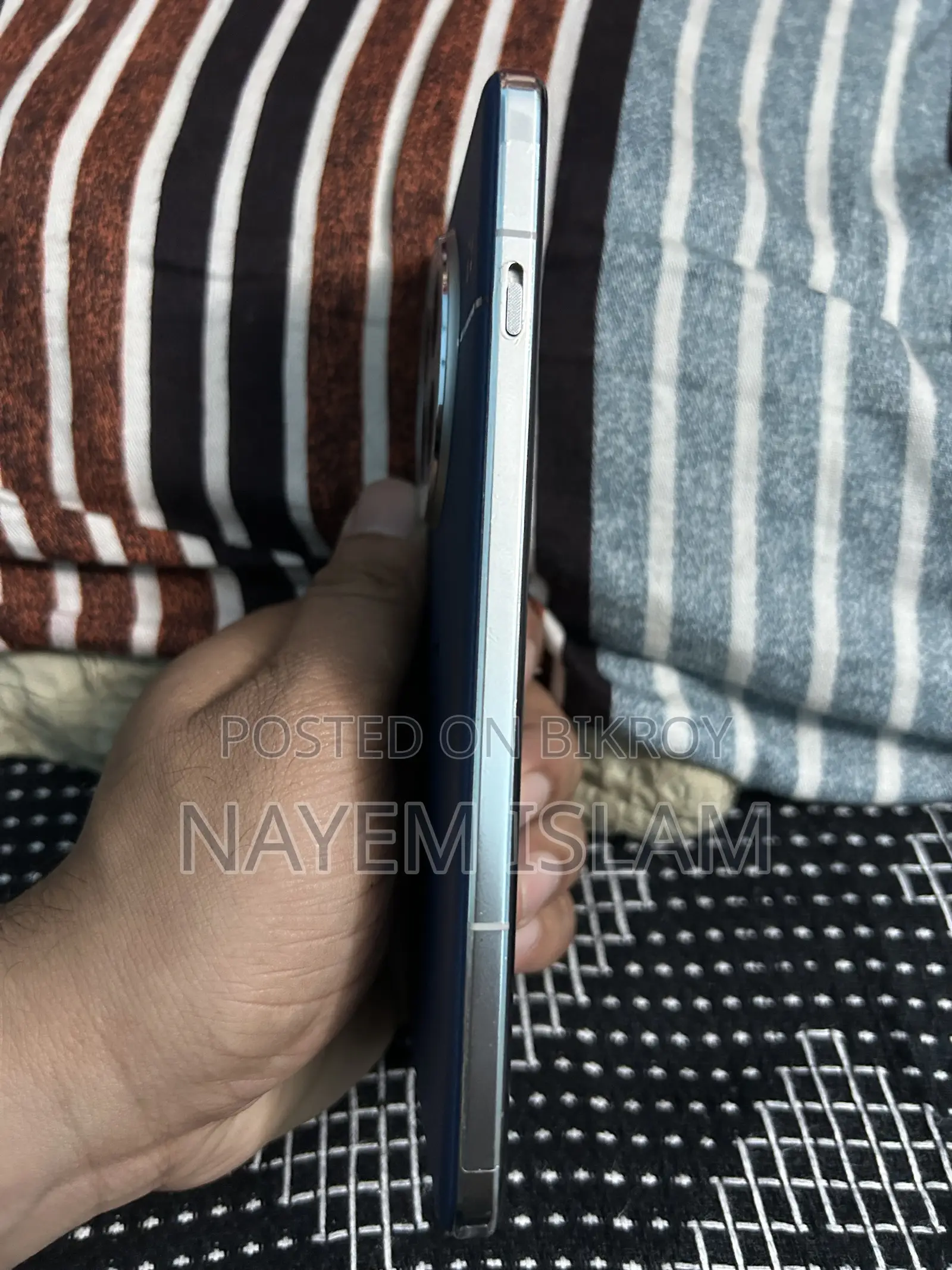 ওয়ানপ্লাস ১৩ ৫১২ জিবি ব্লু