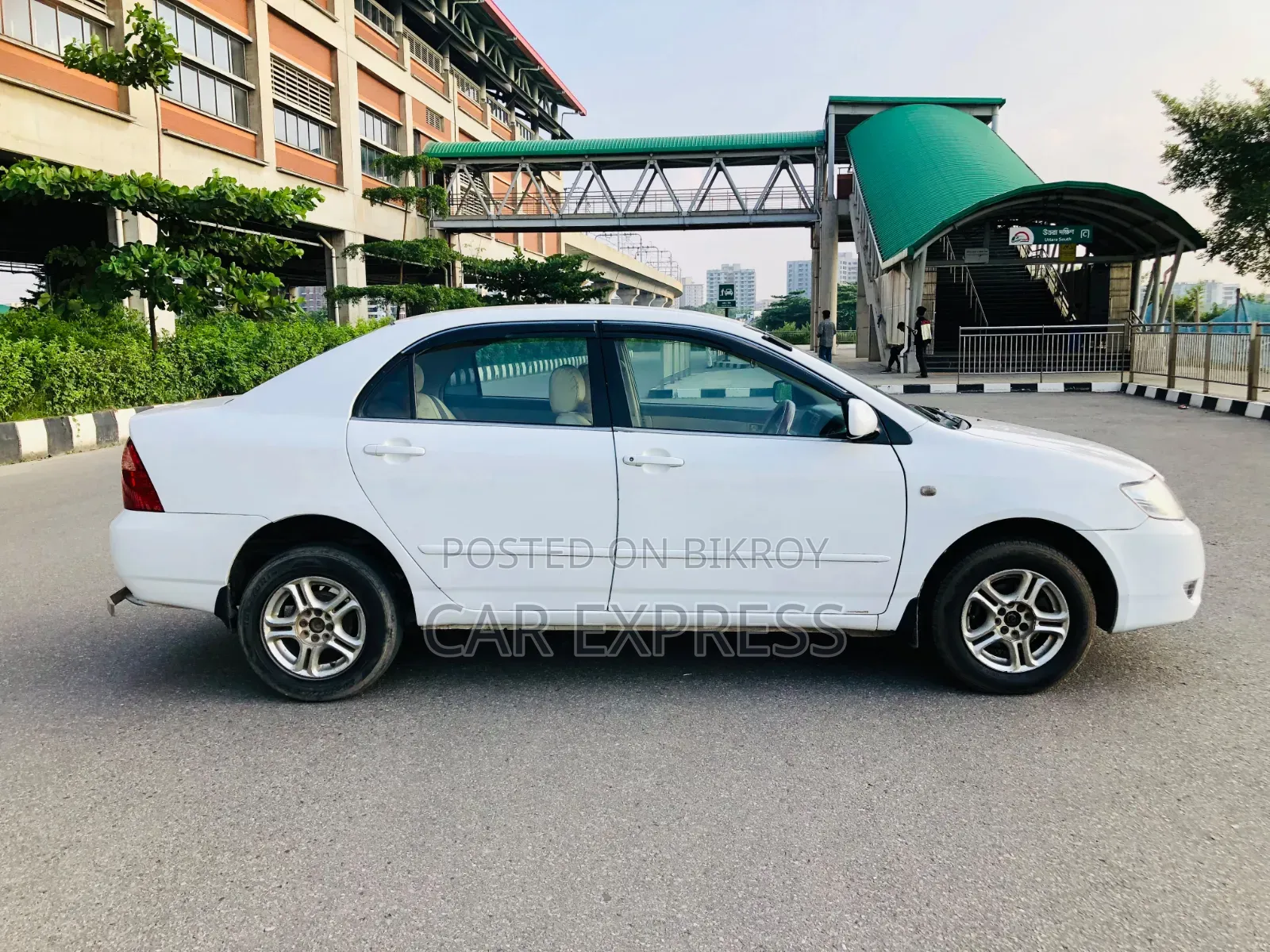 Toyota Corolla 2006 White