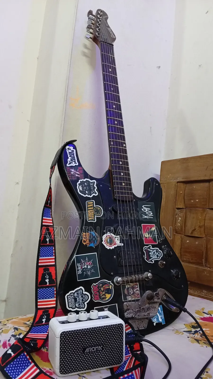 Givson Blue Diamond With Amplifier and Accessories