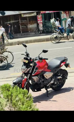 ইয়ামাহা এফজেডএস ভি৩ ২০২২ রেড