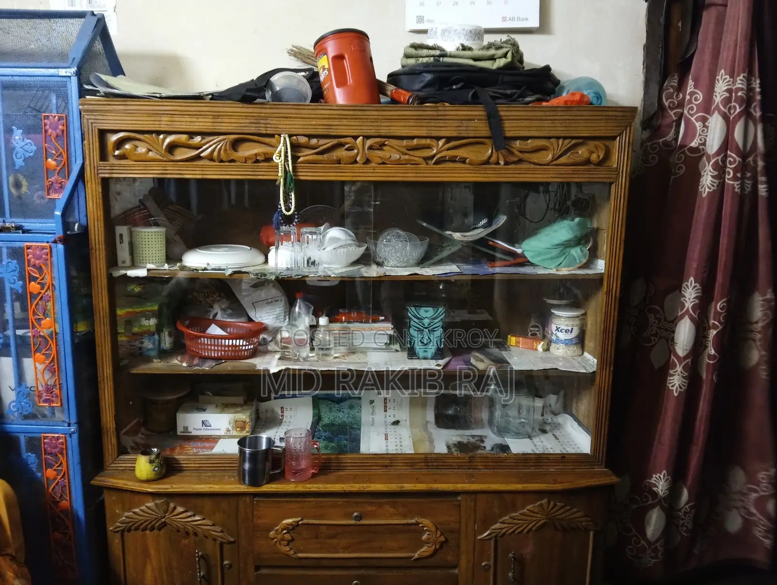 Wooden Glass-Door Showcase