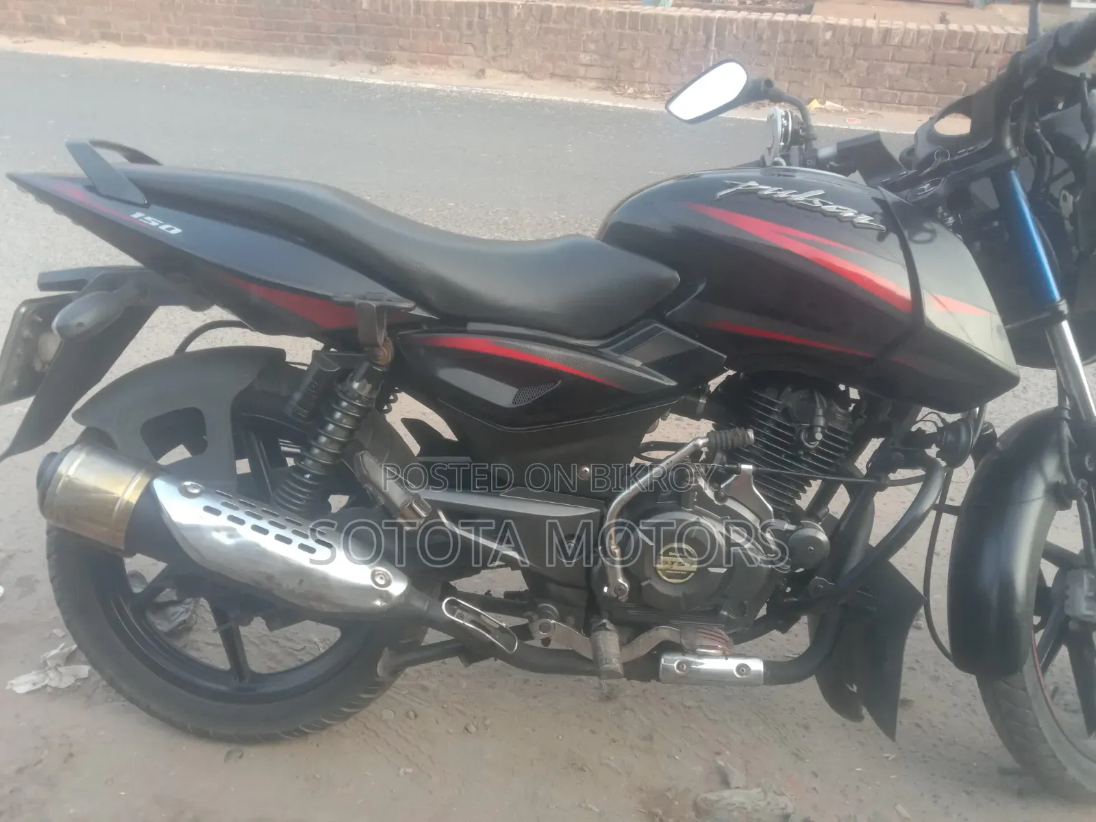 বাজাজ পালসার ১৫০ ২০১৮ কালো