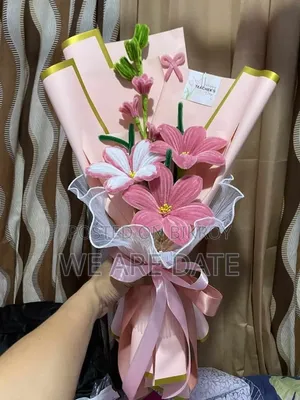 টিউলিপ ফুলের তোড়া (পাইপ ক্লিনার ফুল)