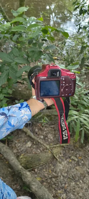 মোবাইল ফোন ৩২ জিবি রেড