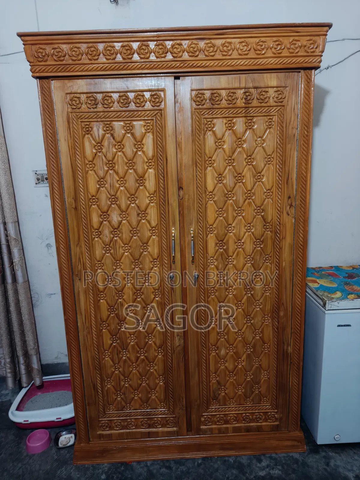 চিটাগং সেগুন কাঠের আলমারি