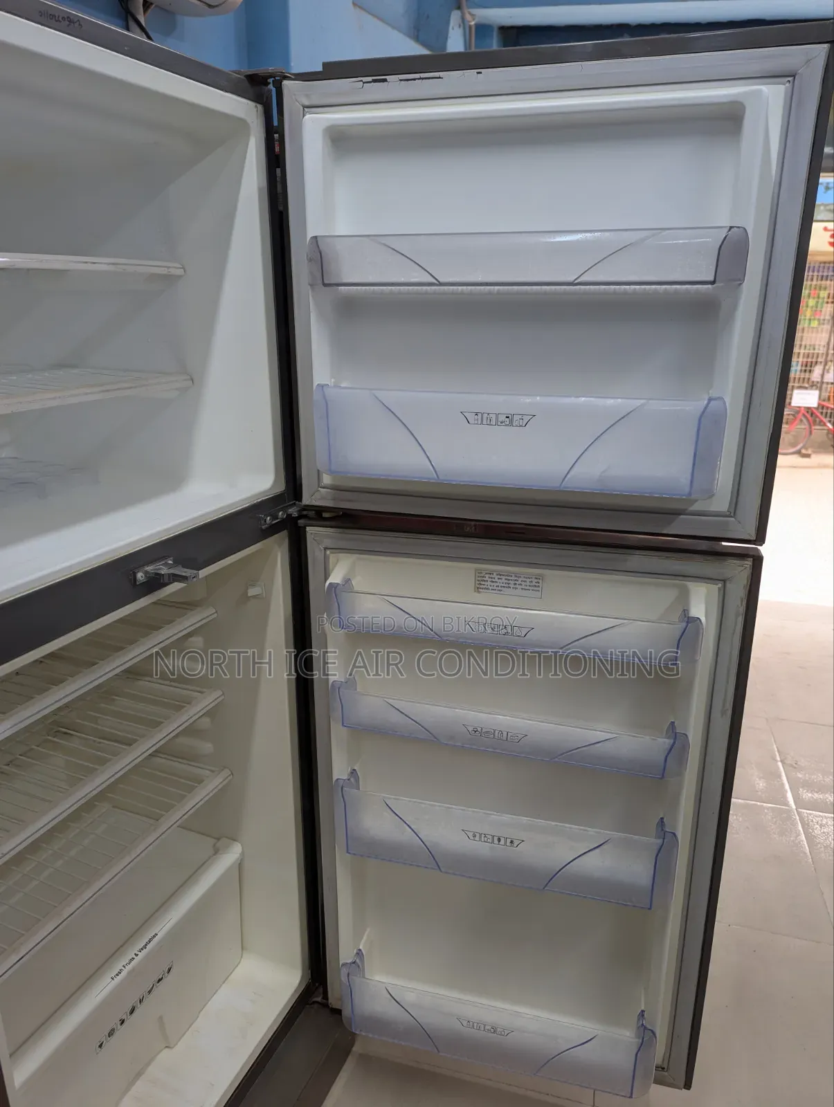 Walton as Colour Freeze 337 Ltr.