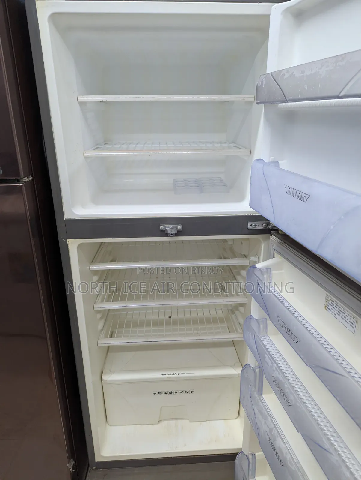 Walton as Colour Freeze 337 Ltr.