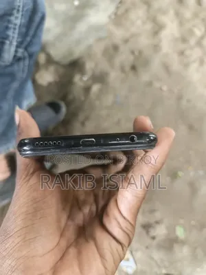 Vivo Y11 32 GB Black