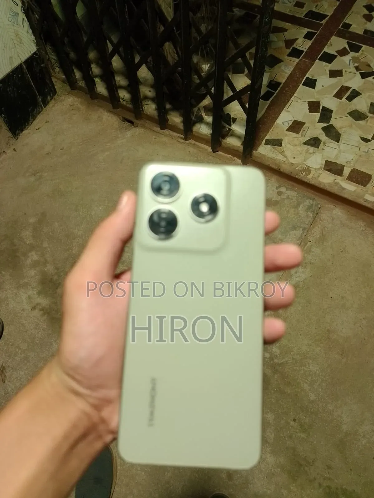 নতুন সিম্ফোনি জেড৭২ ৬৪ জিবি ব্রোঞ্জ