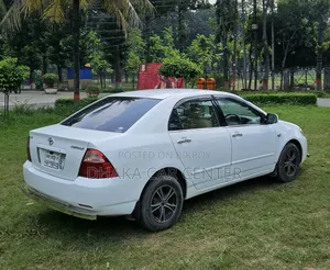Toyota Corolla Sedan 2005 White