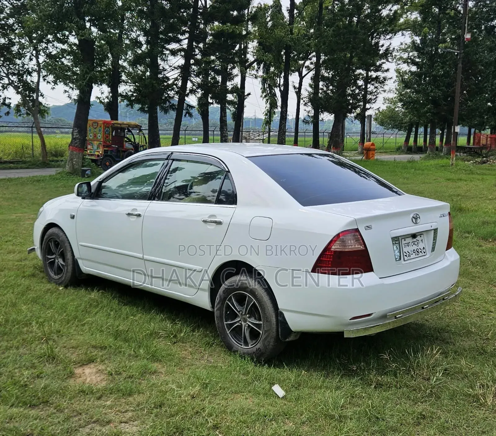 Toyota Corolla Sedan 2005 White
