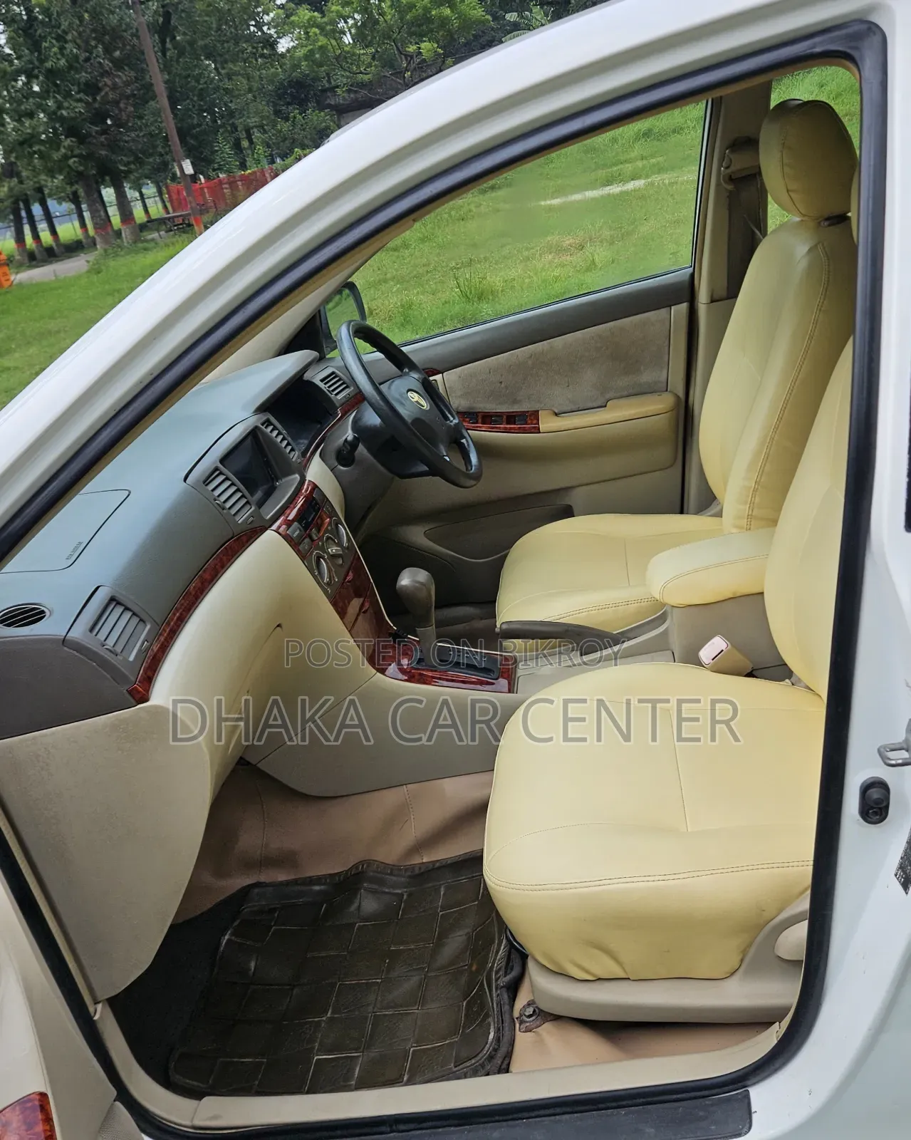 Toyota Corolla Sedan 2005 White