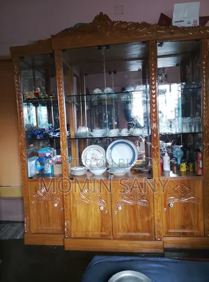 Wall Cabinet Showcase