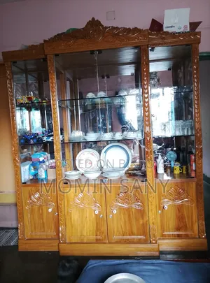 Wall Cabinet Showcase