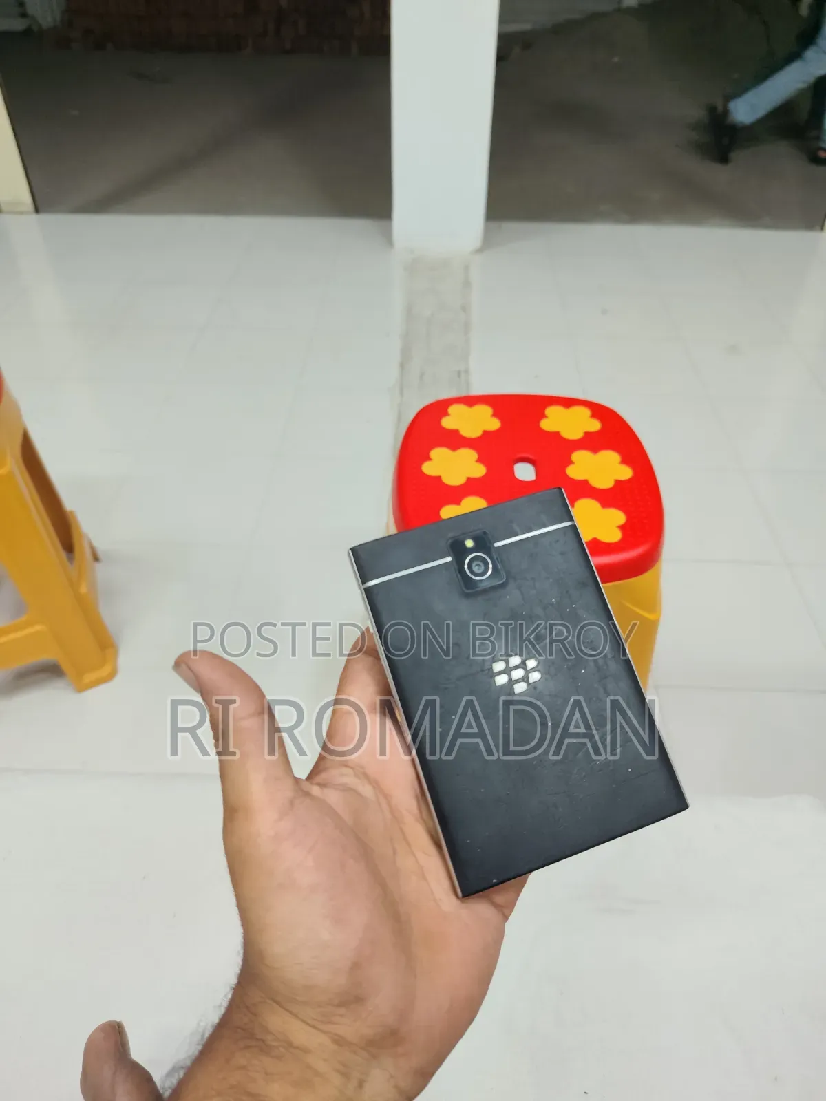 ব্ল্যাকবেরি পাসপোর্ট ৩২ জিবি কালো
