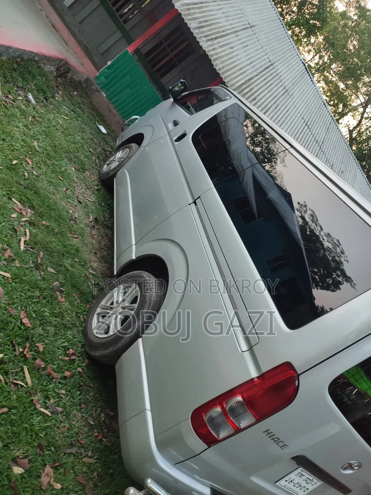 Toyota HiAce 2021 Silver