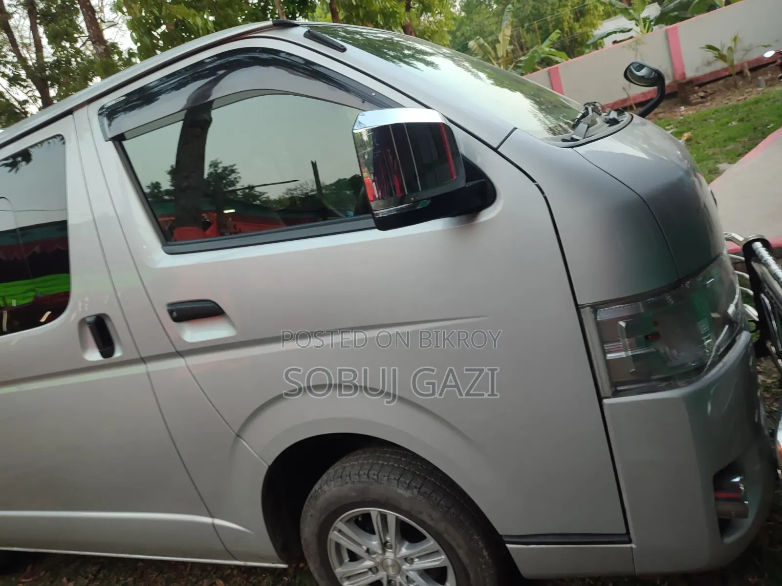 Toyota HiAce 2021 Silver