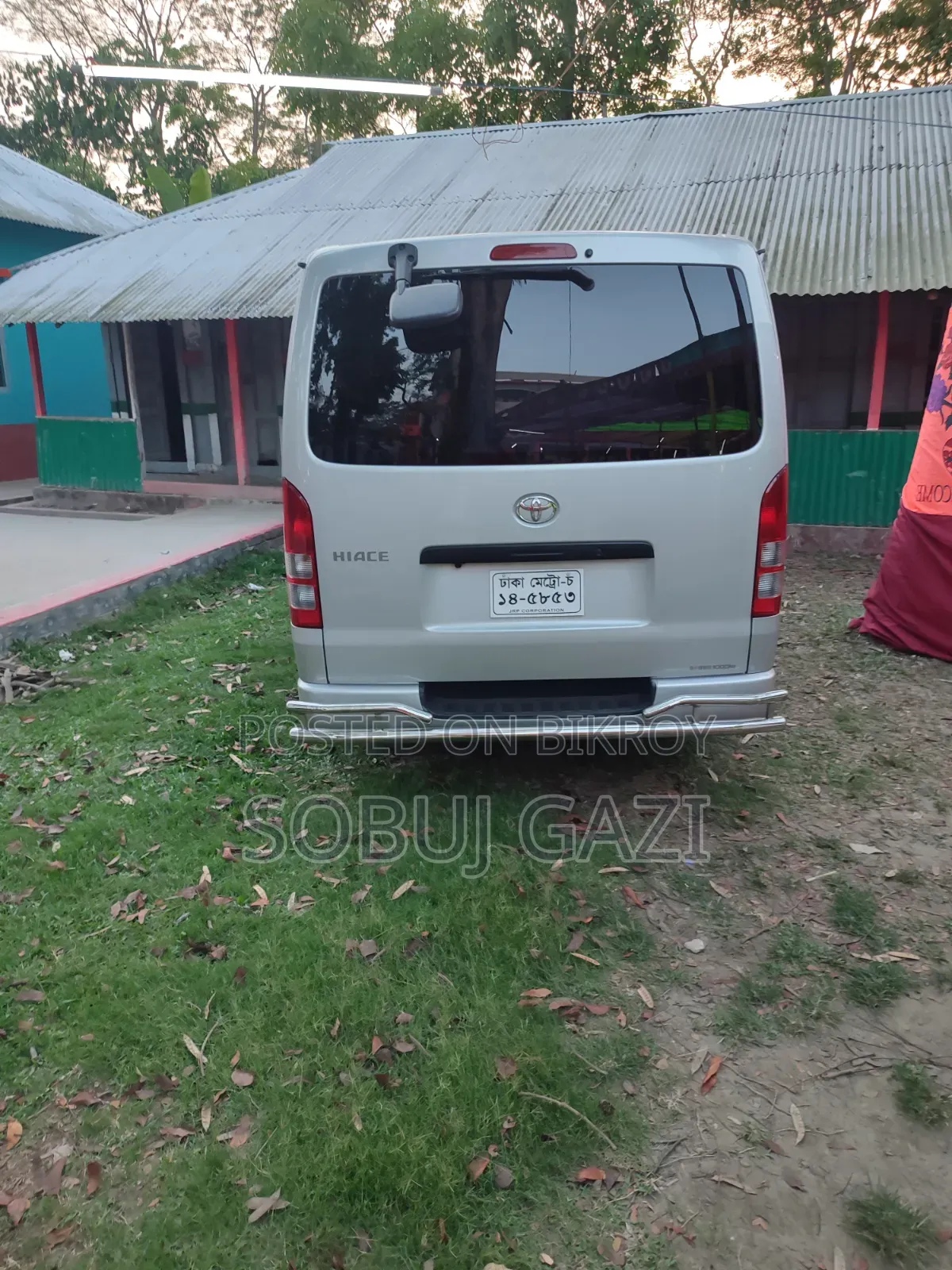 Toyota HiAce 2021 Silver