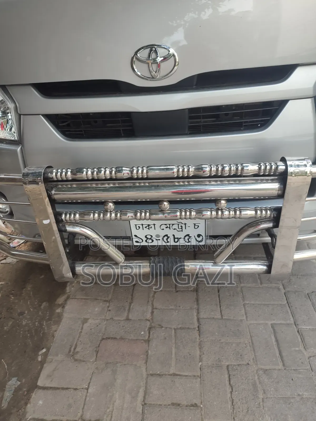 Toyota HiAce 2021 Silver