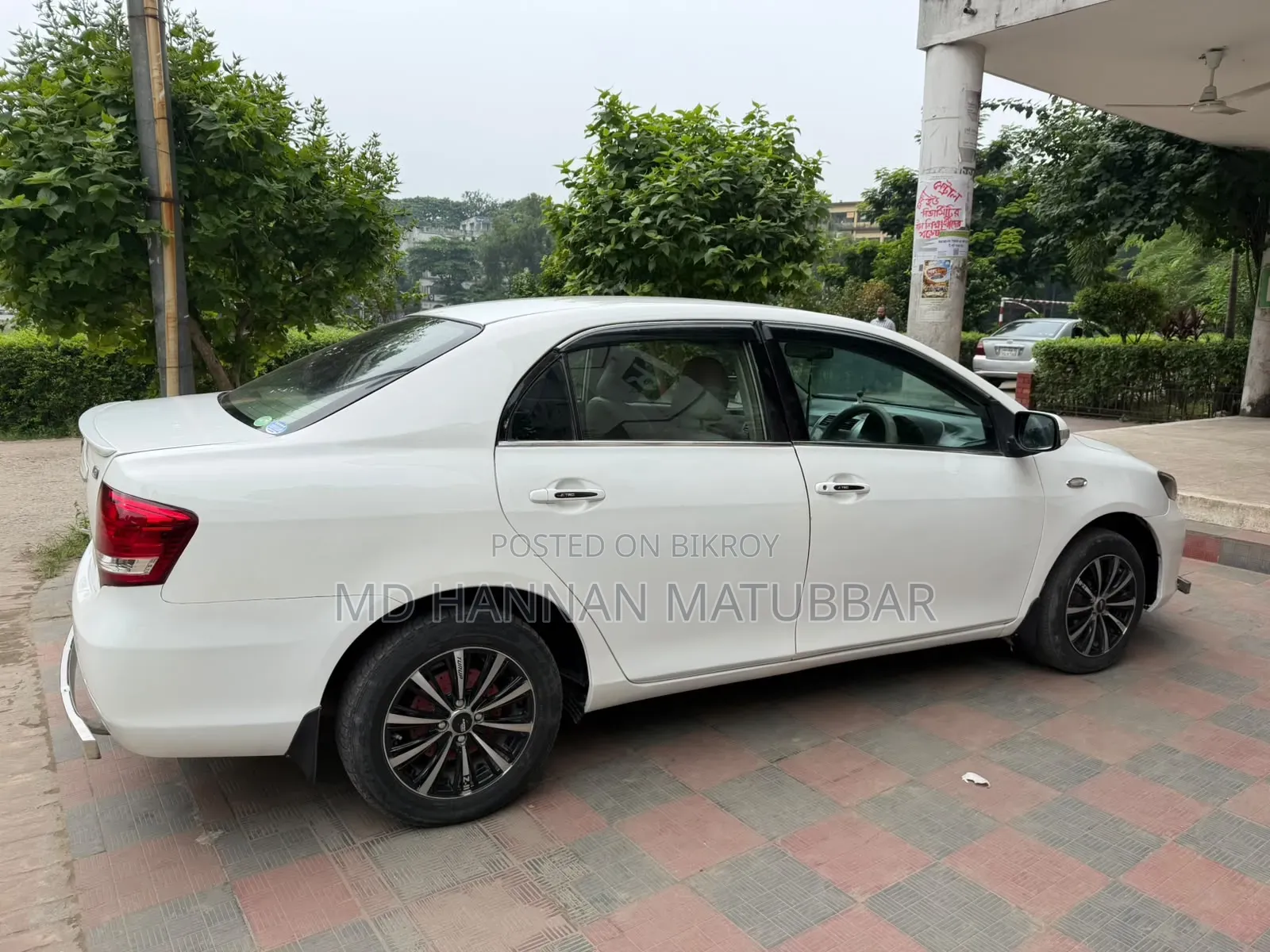টয়টা একজিও ১.৫ জি টুডব্লিউডি ২০১২ সাদা