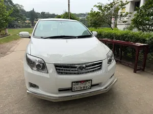 টয়টা একজিও ১.৫ জি টুডব্লিউডি ২০১২ সাদা