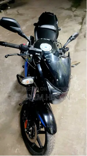বাজাজ পালসার এনএস ১৬০ ২০২০ ব্ল্যাক