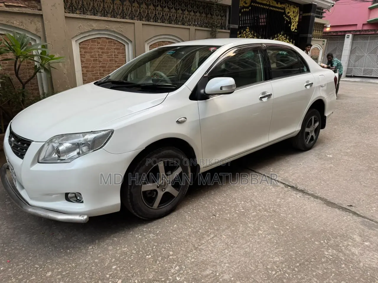 টয়টা একজিও ১.৫ জি টুডব্লিউডি ২০১২ সাদা