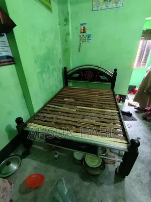 ব্যবহৃত স্টিল খাট