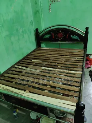 ব্যবহৃত স্টিল খাট