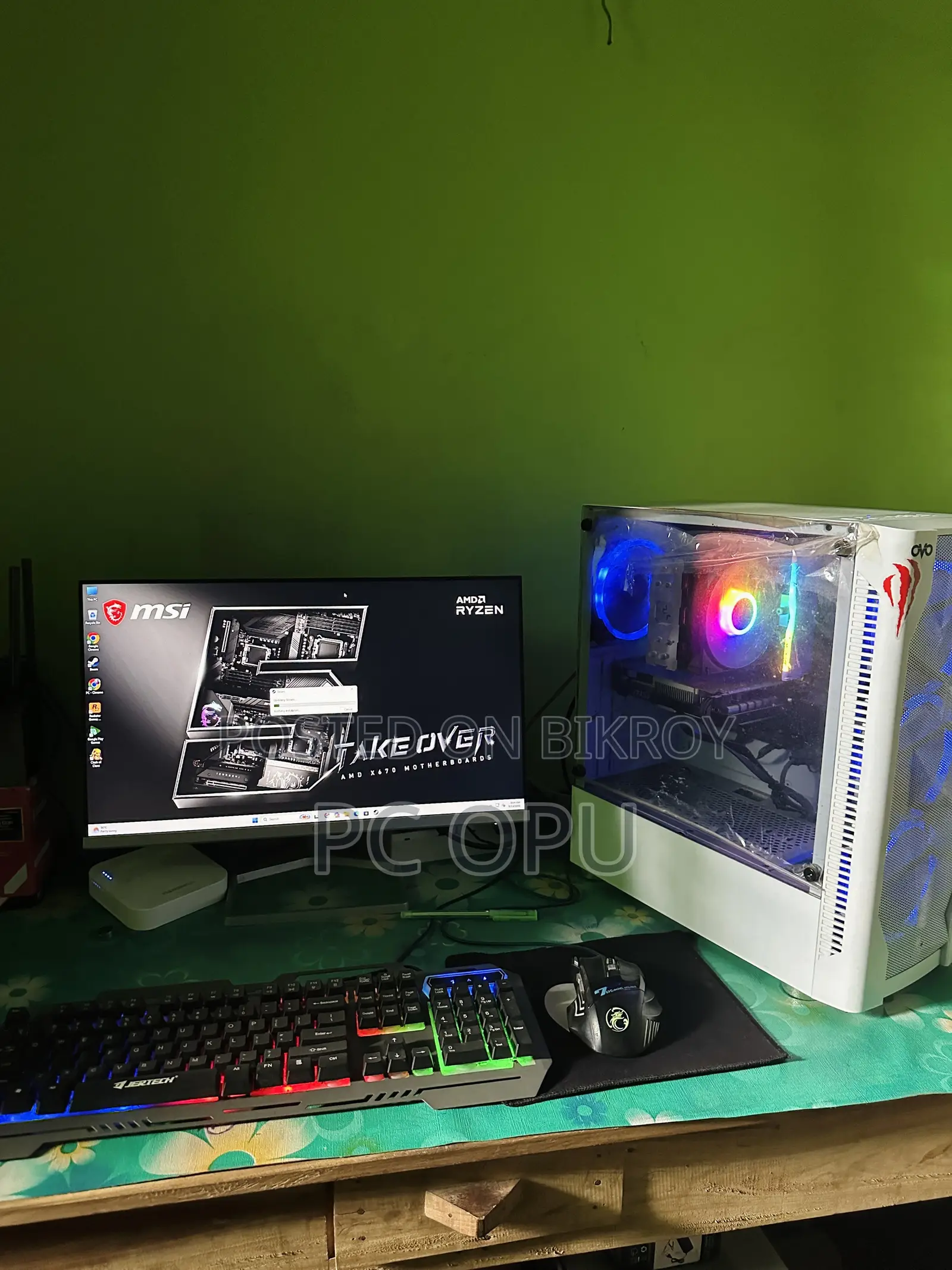 Desktop Computer 8GB AMD Ryzen 5 SSD 512GB