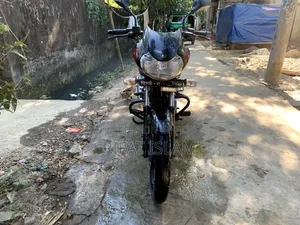 বাজাজ ডিসকভার ১৫০ ২০১৪ লাল