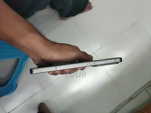 আইকিউওও ১১ ২৫৬ জিবি কমলা