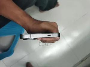 আইকিউওও ১১ ২৫৬ জিবি কমলা
