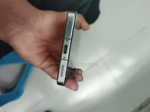 আইকিউওও ১১ ২৫৬ জিবি কমলা