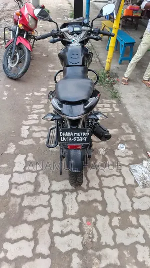 বাজাজ পালসার ১৩৫ এলএস ২০০৯ কালো
