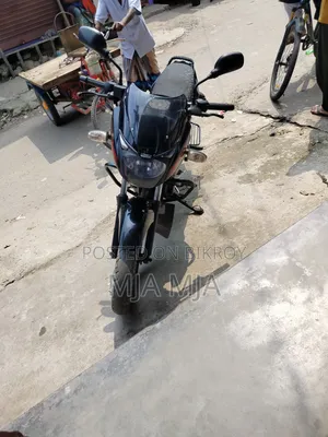 Bajaj Avenger 150 Street 2018