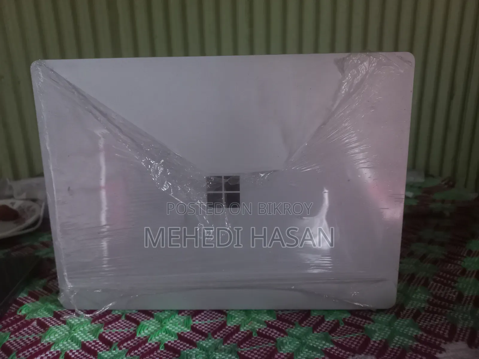 Laptop Microsoft Surface 8GB RAM Intel Core i5 Processor 128GB Solid State Drive