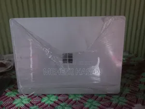 Laptop Microsoft Surface 8GB RAM Intel Core i5 Processor 128GB Solid State Drive