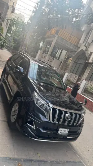 টয়োটা ল্যান্ড ক্রুজার প্রাডো ২০১১ ব্ল্যাক
