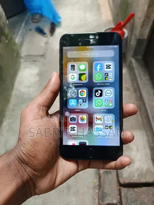 অ্যাপল আইফোন ৭ প্লাস ৩২ জিবি ব্ল্যাক