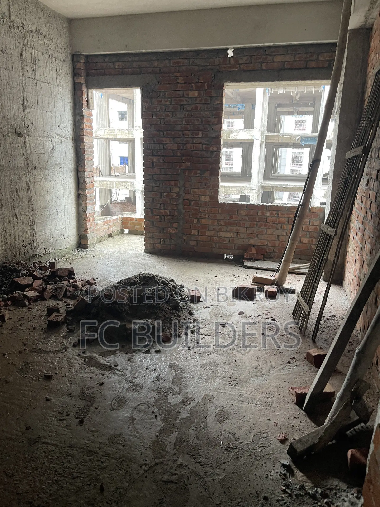 4-bedroom Apartment in Eke Rupshi Bangla, Mirpur for sale