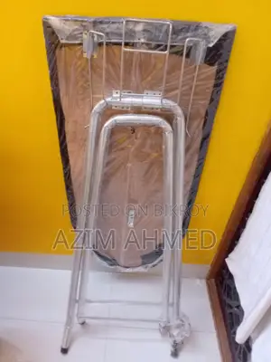 ব্র্যান্ড নিউ আয়রন স্ট্যান্ড