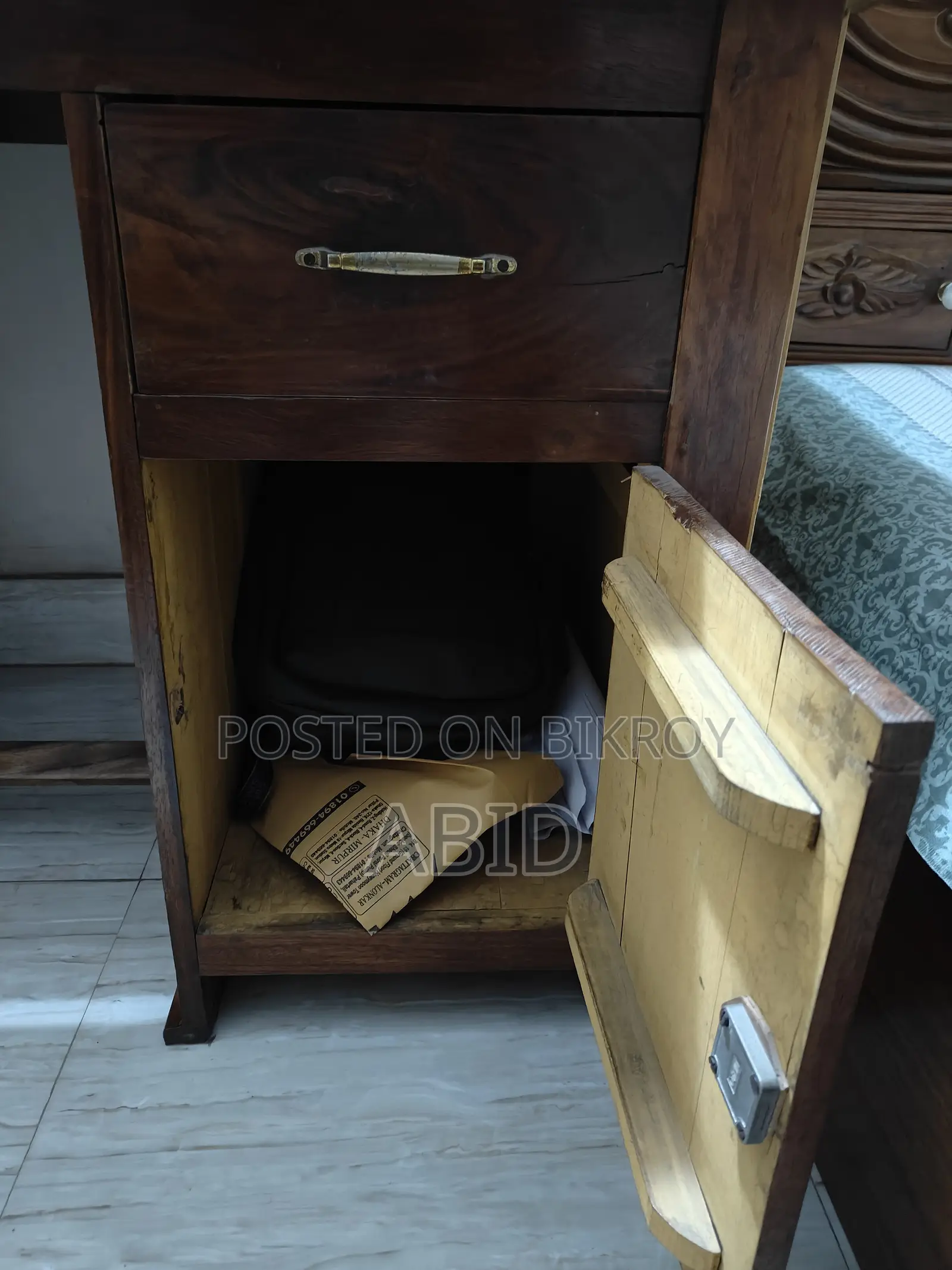 Chittagong Shilkoroi Wood Reading Table for Sale