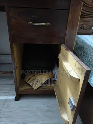 Chittagong Shilkoroi Wood Reading Table for Sale