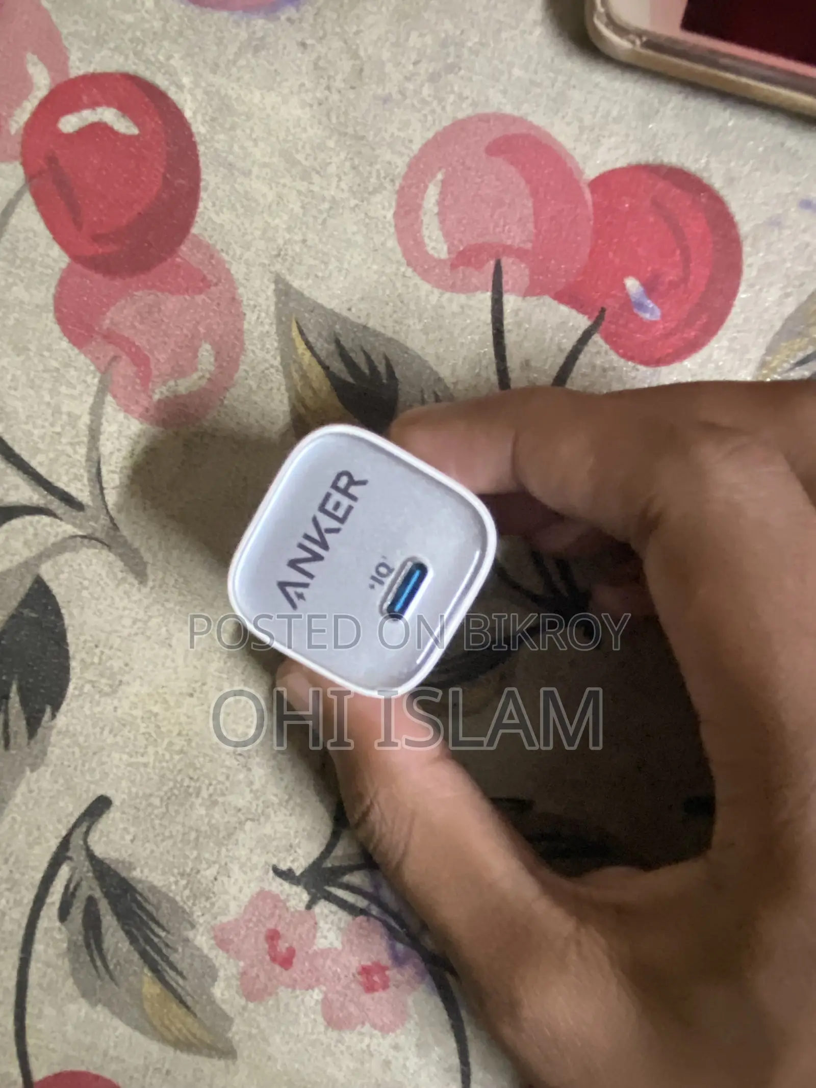 Anker 30 Watt Charger With Cable