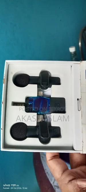 Wireless Lavalier Microphone Set