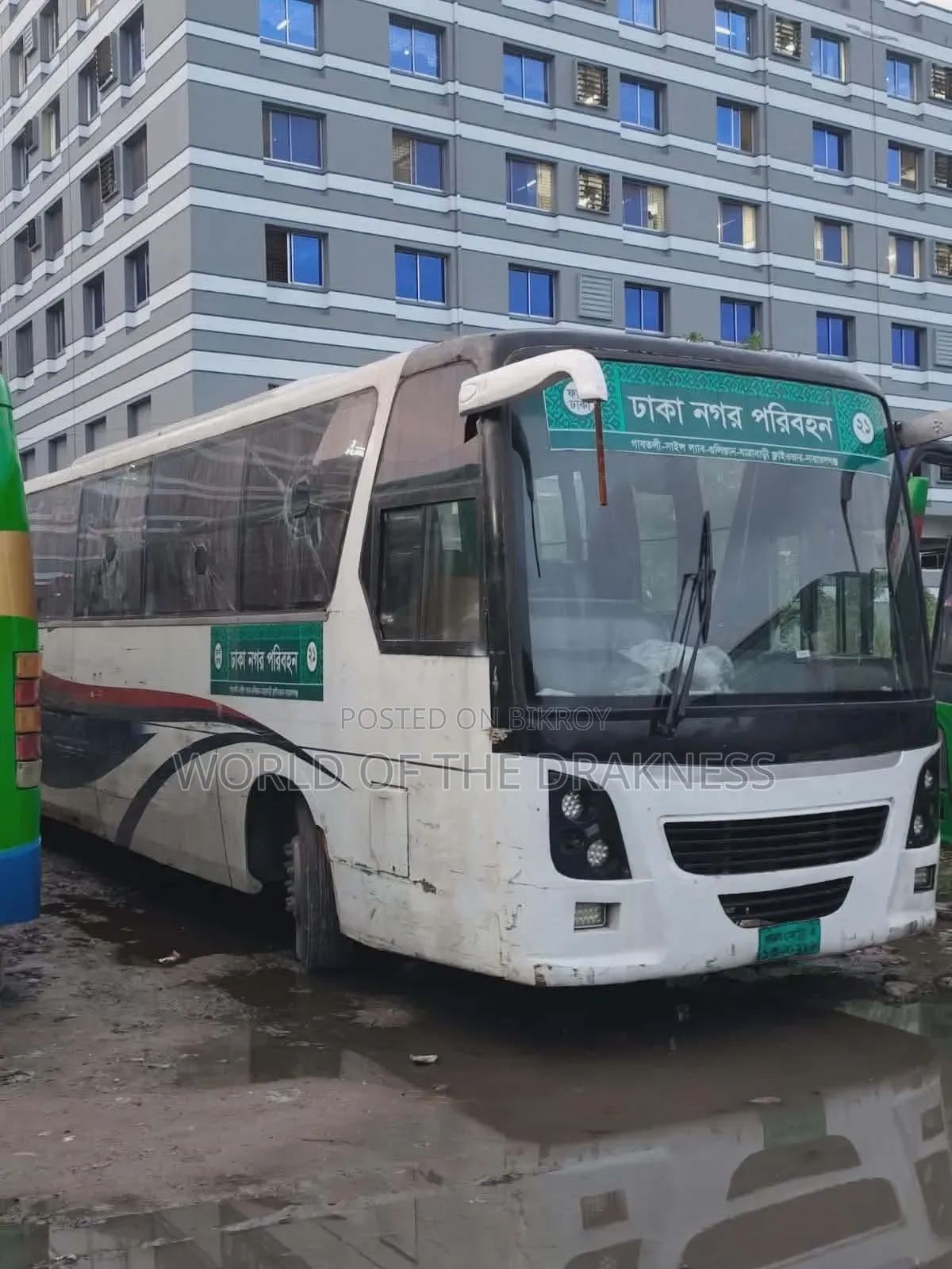 অশোক লেল্যান্ড হাইবাস ২০১৯ সাদা