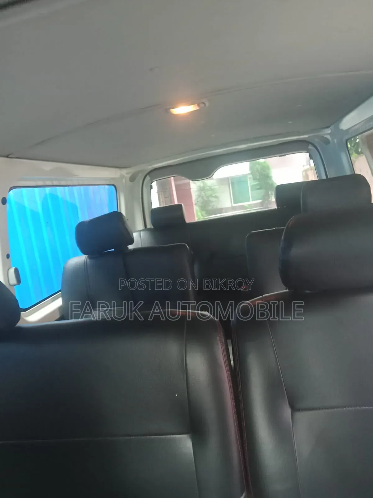 Toyota HiAce 2013 White