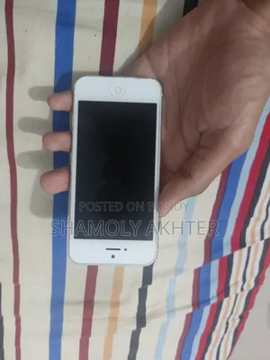 অ্যাপল আইফোন ৫এস ৬৪ জিবি গোল্ড