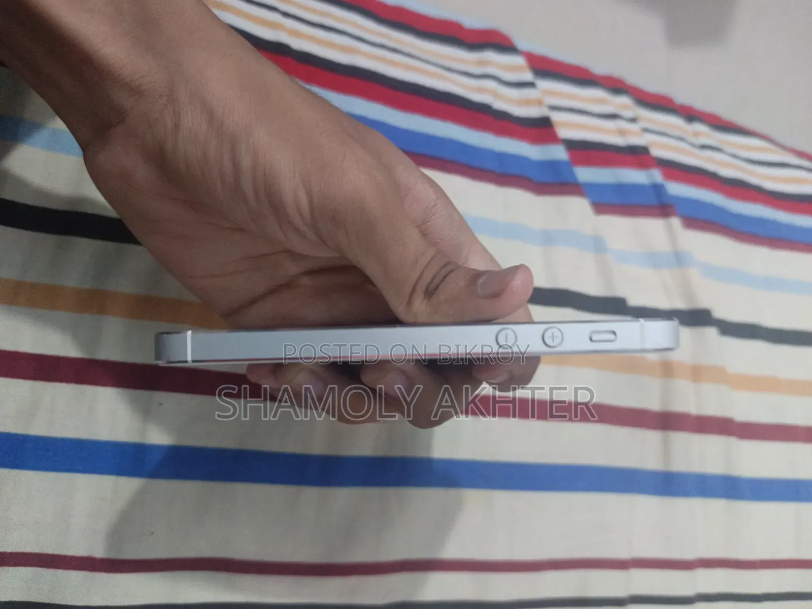 অ্যাপল আইফোন ৫এস ৬৪ জিবি গোল্ড